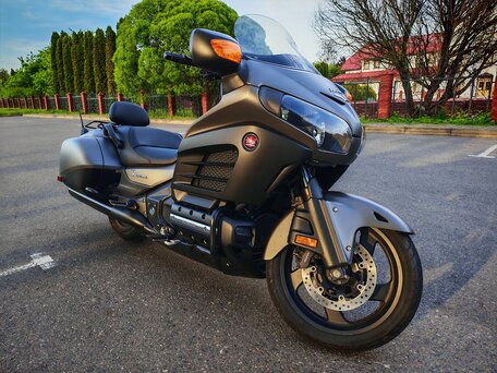 2015 Honda GL 1800 Gold Wing, серый, 1099000 рублей, вид 1