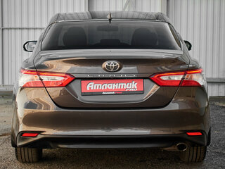 2021 Toyota Camry VIII (XV70) Рестайлинг, коричневый, 2585000 рублей, вид 5