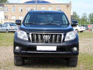 2013 Toyota Land Cruiser Prado 150 Series, чёрный, 2990000 рублей, вид 2