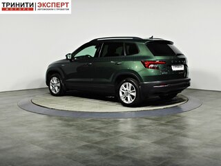 2021 Skoda Karoq I, зелёный, 2157000 рублей, вид 4