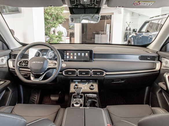 2026 Jetour X70+ I Рестайлинг, чёрный, 3399000 рублей - вид 20