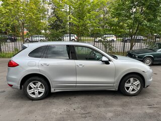 2010 Porsche Cayenne S II (958), серебристый, 2050000 рублей, вид 3