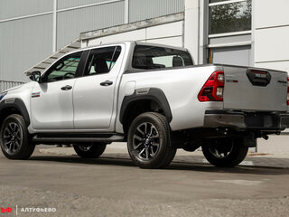 2025 Toyota Hilux VIII Рестайлинг 2, серебристый, 7690000 рублей, вид 3