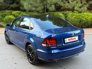 2018 Volkswagen Polo V Рестайлинг, синий, 1400000 рублей, вид 5