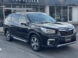 2020 Subaru Forester MHEV V, белый, 2370000 рублей, вид 3