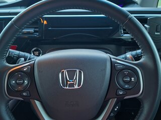 2021 Honda Stepwgn Spada V Рестайлинг, белый, 3000000 рублей, вид 3