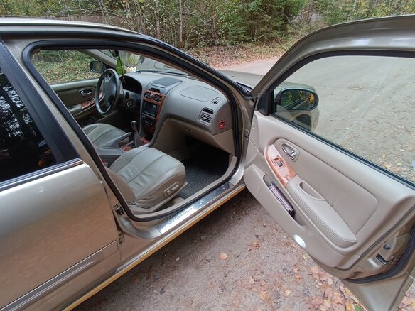 2003 Nissan Maxima V (A33), жёлтый - вид 7