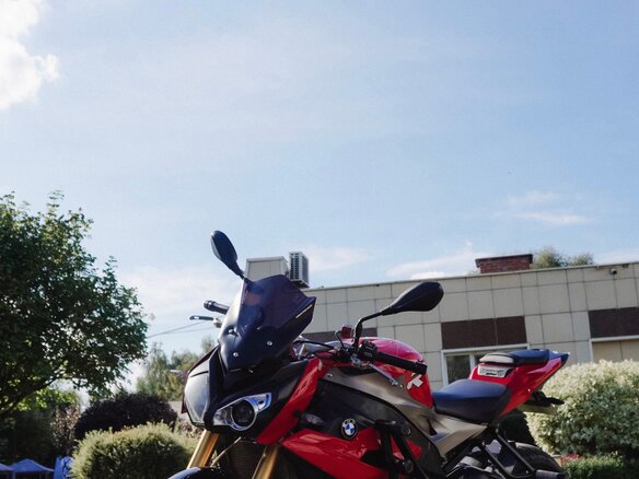 2015 BMW S 1000 R, красный, 770000 рублей - вид 4