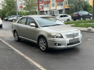 2006 Toyota Avensis II Рестайлинг, серебристый, 635000 рублей, вид 2