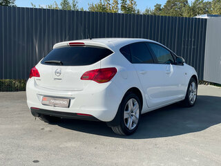 2011 Opel Astra J, белый, 649000 рублей, вид 5
