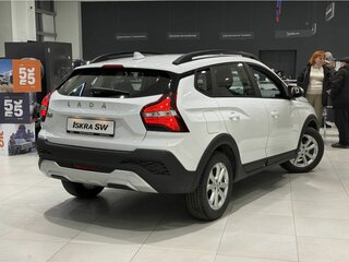 2026 Lada (ВАЗ) Iskra SW Cross, белый, 1822000 рублей, вид 3