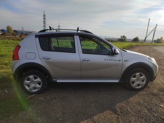 2013 Renault Sandero Stepway I, серый, 715000 рублей, вид 4