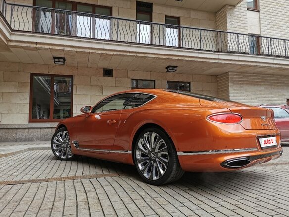2018 Bentley Continental GT III, оранжевый, 18200000 рублей - вид 2