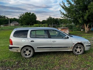 2002 Renault Megane I Рестайлинг, серебристый, 170000 рублей, вид 3