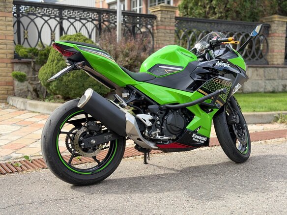 2020 Kawasaki Ninja 400, зелёный, 530000 рублей - вид 2