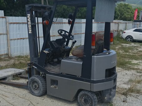 2005 Nissan NL, серый, 340000 рублей, вид 1