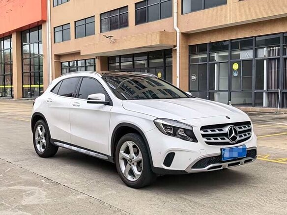 2018 Mercedes-Benz GLA 200 I (X156) Рестайлинг, белый, 1795000 рублей - вид 2