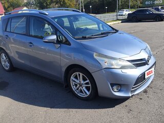 2013 Toyota Verso I Рестайлинг, серый, 1450000 рублей, вид 4