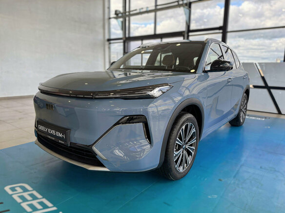 2026 Geely EX5 Гибрид EM-i, синий