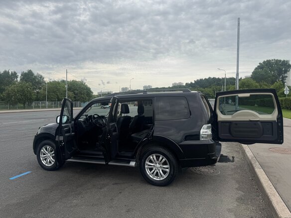 2012 Mitsubishi Pajero IV Рестайлинг 1, чёрный, 2790000 рублей - вид 9