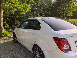 2013 Chevrolet Aveo II, белый, 550000 рублей, вид 4