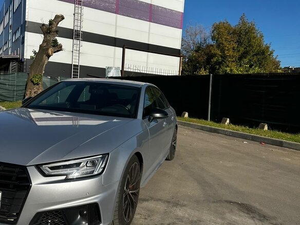 2019 Audi S4 V (B9), серебристый, 4100000 рублей