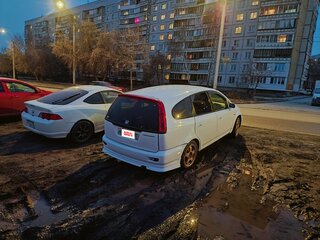 2001 Honda Stream I, белый, 330000 рублей, вид 4