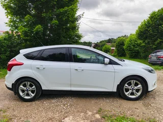 2012 Ford Focus III, белый, 699000 рублей, вид 3