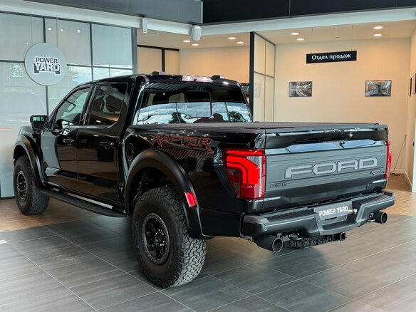 2026 Ford F-150 Raptor SuperCrew Raptor XIV Рестайлинг, чёрный, 16800000 рублей - вид 3