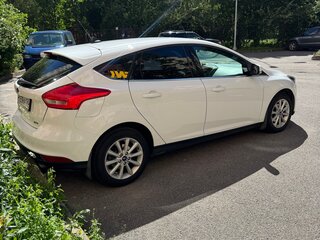 2017 Ford Focus III Рестайлинг, белый, 1100000 рублей, вид 3