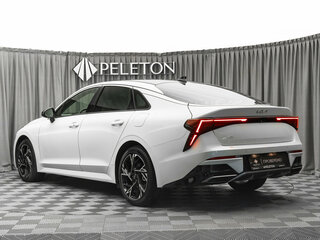 2024 Kia K5 III Рестайлинг, белый, 3700000 рублей, вид 4