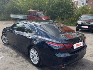 2018 Toyota Camry VIII (XV70), синий, 2800000 рублей, вид 2