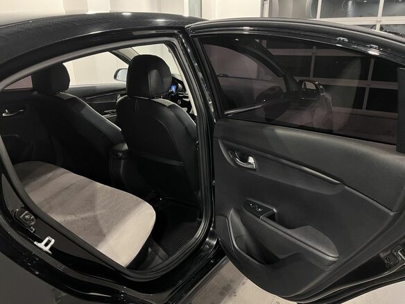 2018 Kia Rio IV, чёрный, 1095000 рублей - вид 25