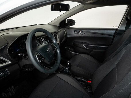 2021 Hyundai Solaris II Рестайлинг, белый, 999000 рублей, вид 5