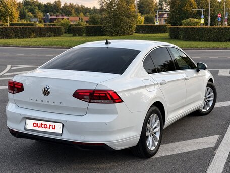 2019 Volkswagen Passat B8 Рестайлинг, белый, 2697000 рублей, вид 3