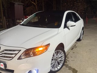 2010 Toyota Camry VI (XV40) Рестайлинг, белый, 1350000 рублей, вид 1