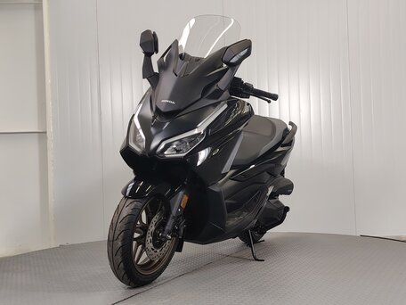 2025 Honda Forza, чёрный, 799000 рублей, вид 3
