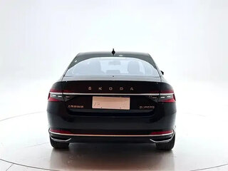 2023 Skoda Superb III Рестайлинг, чёрный, 1950300 рублей, вид 5