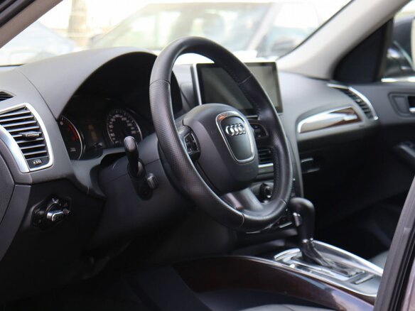 2010 Audi Q5 I (8R), серый, 1220000 рублей - вид 15