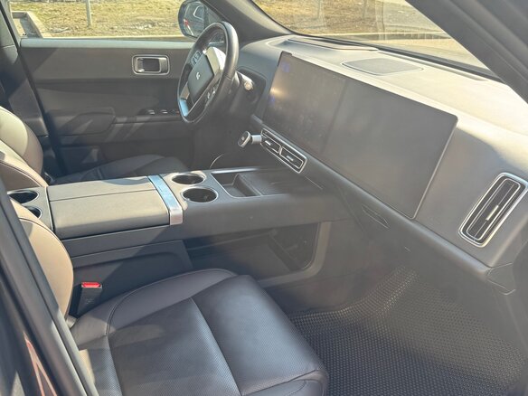 2023 Li Auto (Lixiang) L9 44.5 kWh I, серый, 5350000 рублей - вид 12