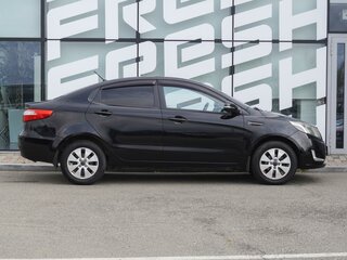 2012 Kia Rio 5-speed III, чёрный, 696000 рублей, вид 5