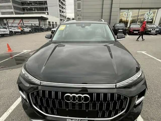 2026 Audi Q6 40 TFSI, чёрный, 7299500 рублей, вид 2