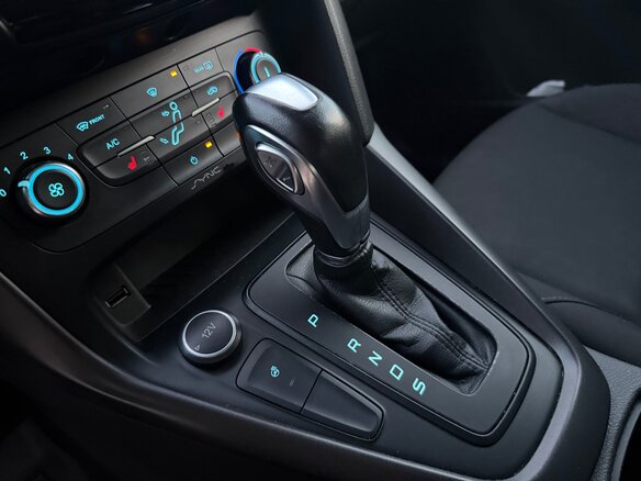 2018 Ford Focus III Рестайлинг, синий, 1250000 рублей - вид 9