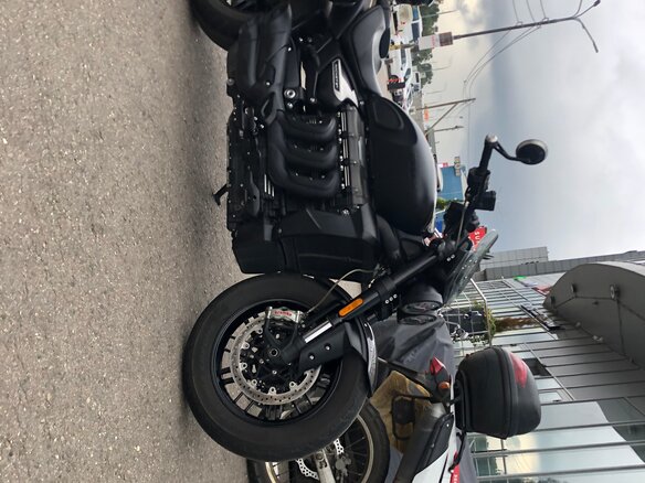 2021 Triumph Rocket 3, чёрный, 1800000 рублей
