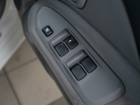 2004 Mitsubishi Lancer IX, белый - вид 11