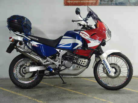 2000 Honda XRV 750 Africa Twin, красный, 680000 рублей, вид 2