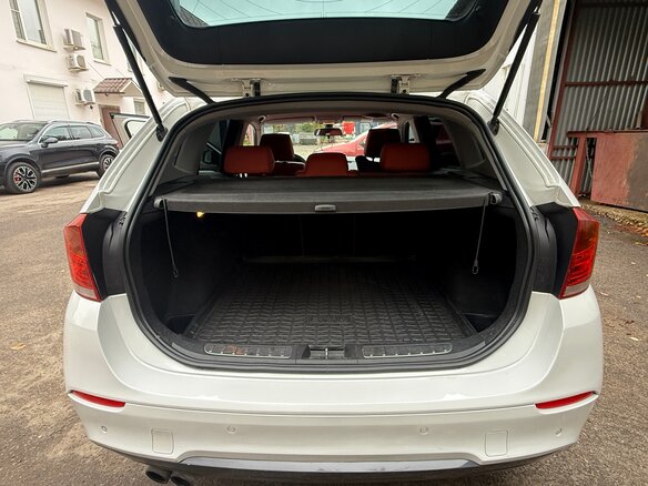 2014 BMW X1 20i I (E84) Рестайлинг, белый - вид 13