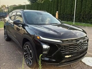 2023 Chevrolet Trax II, чёрный, 2050000 рублей, вид 3