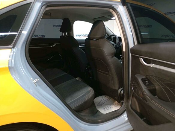 2023 Geely Emgrand II, серый, 935000 рублей - вид 15