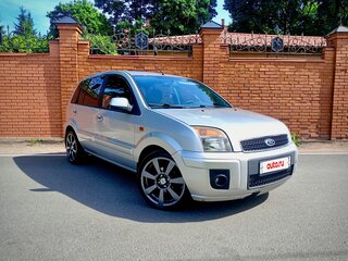2010 Ford Fusion I Рестайлинг, серебристый, 855000 рублей, вид 1
